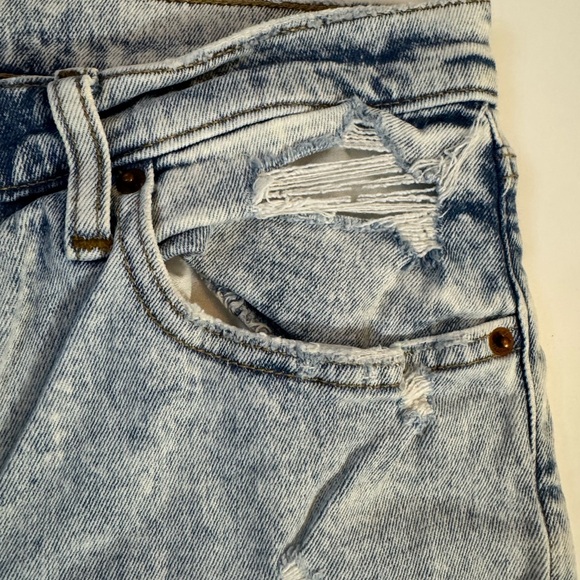 High Rise Mom Jean - Picture 4 of 10